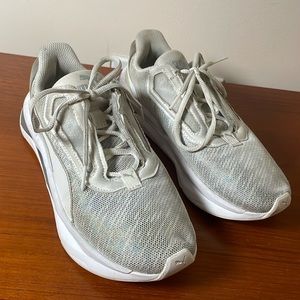 Puma LQDCell Shatter XT Luster Women gym shoes running  192681-02 Size 7